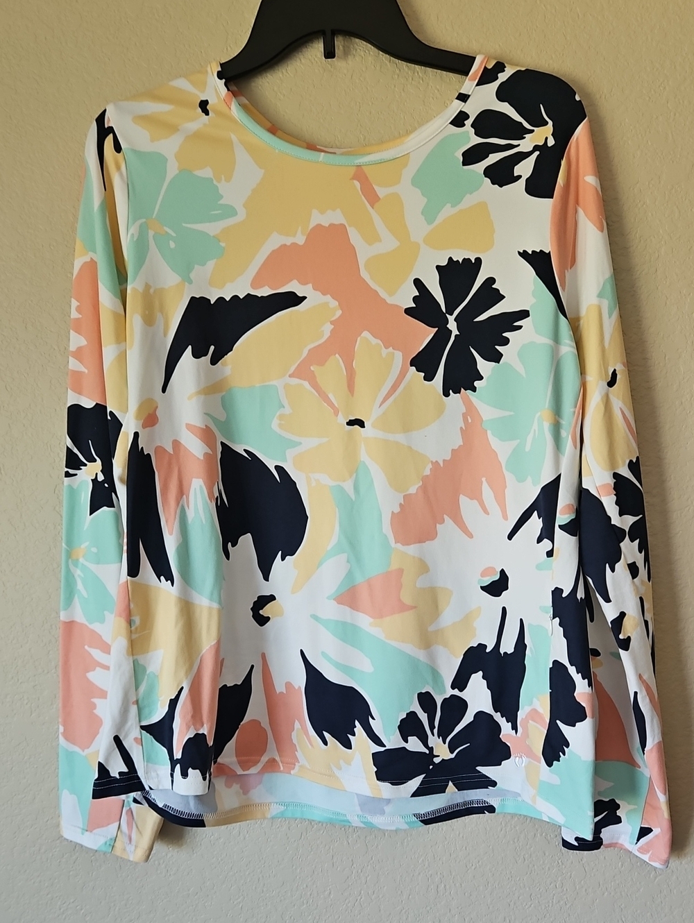 XL Hang Ten Floral Long Sleeve Top